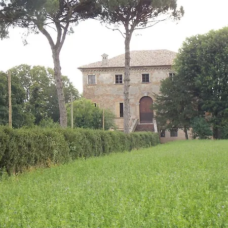 Di Charme La Bonarella Bed & Breakfast Russi