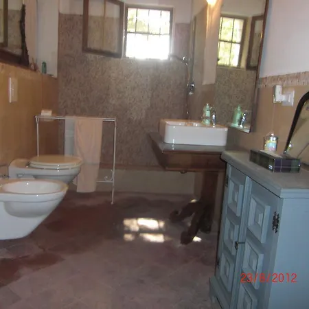 فندق مبيت وإفطار Di Charme La Bonarella 3*