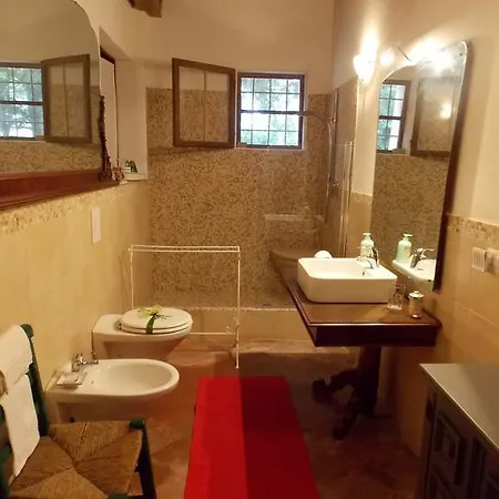 Di Charme La Bonarella Bed and breakfast